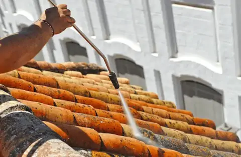 Nettoyage de toitures - Saint-Hilaire-de-Brens